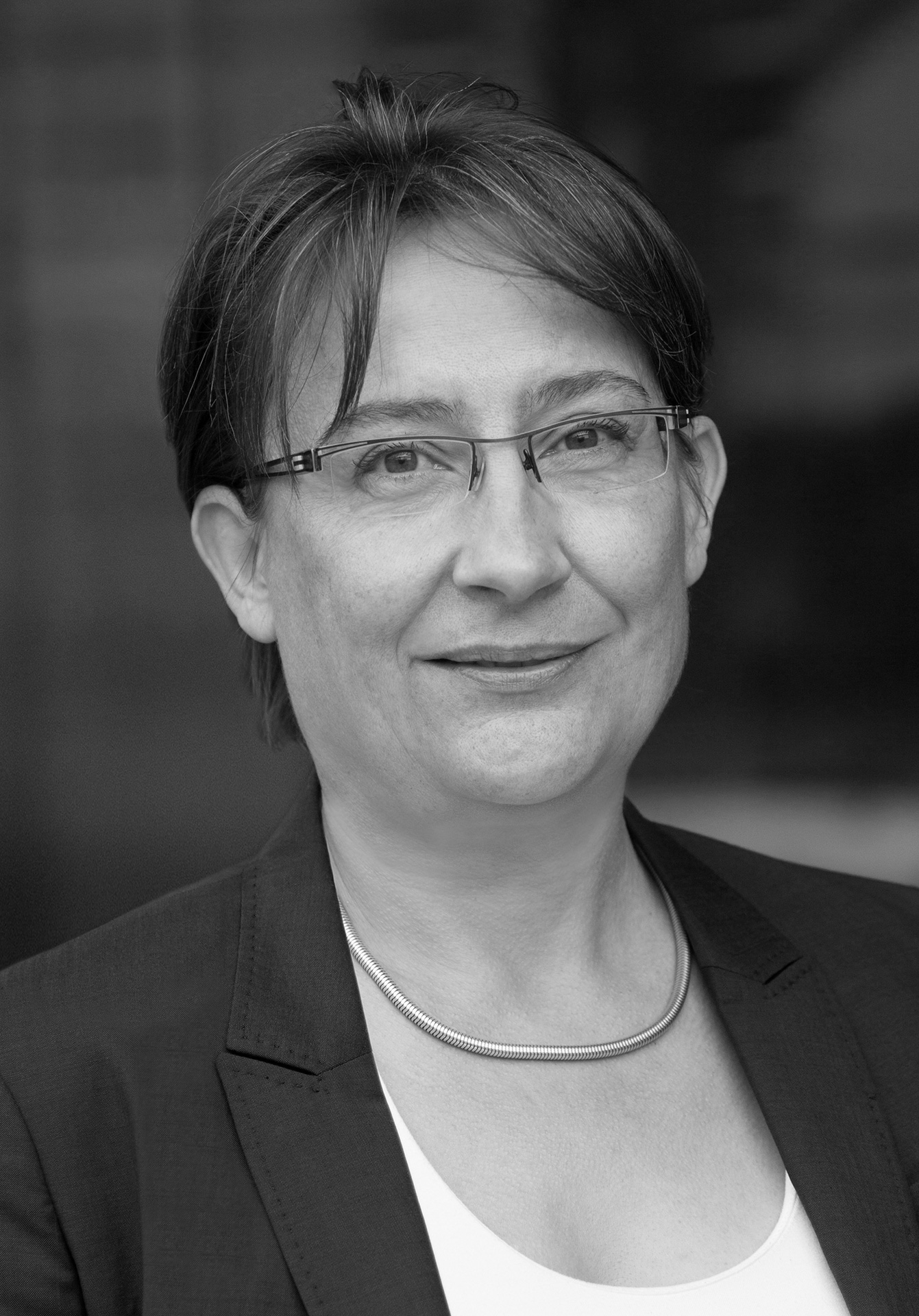 Portraitfoto von Dagmar Menzenbach