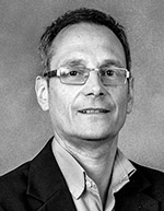 Portraitfoto von Wilfried Feindura